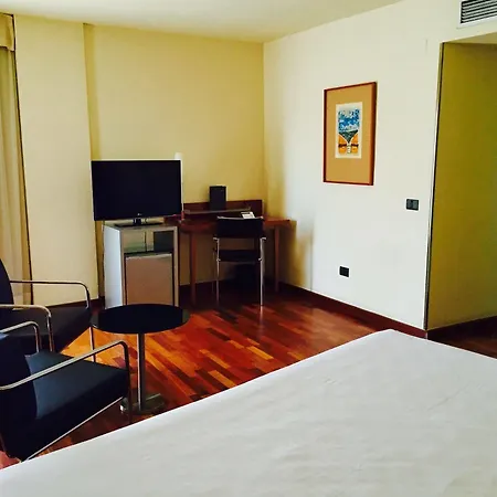 מלון Ac La Linea By Marriott 3*